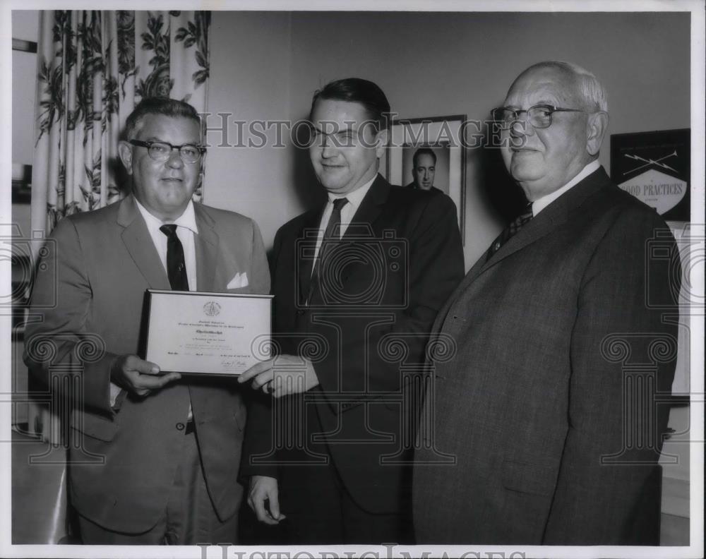 1965 Press Photo Mr. Bruce MacDonald and Mr.James P. Storer - cvp19043 - Historic Images