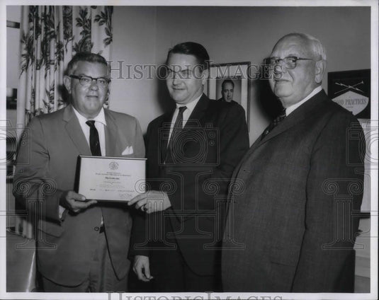 1965 Press Photo Mr. Bruce MacDonald and Mr.James P. Storer - cvp19043 - Historic Images