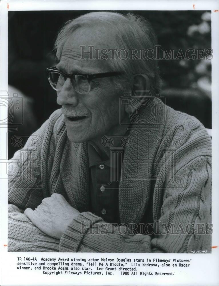 1981 Press Photo Melvyn Douglas in Tell Me a Riddle - cvp04095 - Historic Images
