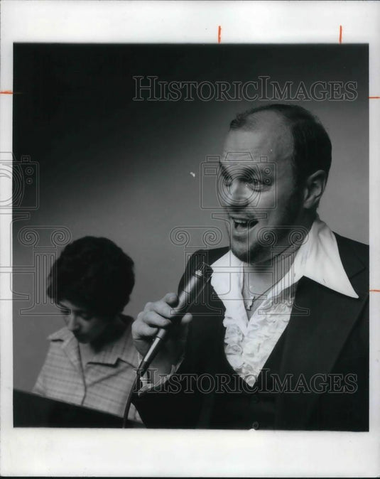 1975 Press Photo David Frazier & Marge Adler - cvp12956 - Historic Images