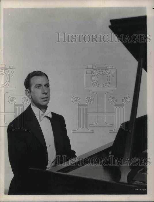 1981 Press Photo Jose Ferrer Deer in my Heart - cvp12937 - Historic Images