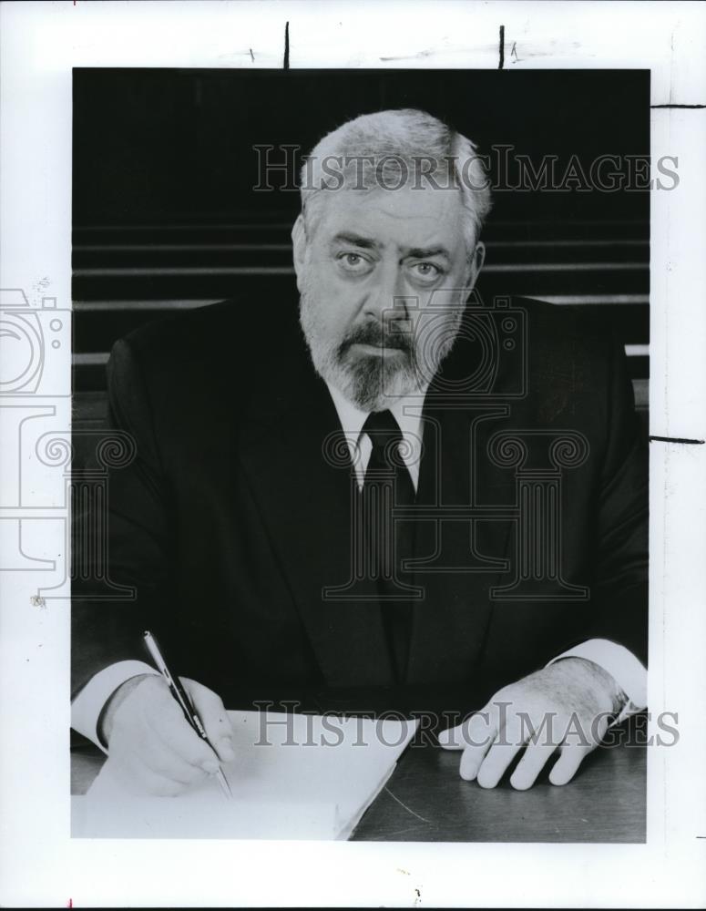 1986 Press Photo Raymond Burr stars as Perry Mason - cvp00340 - Historic Images