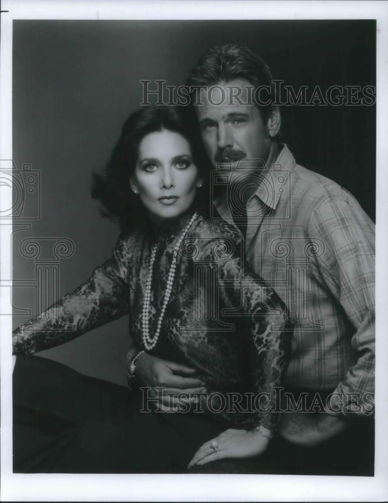 Press Photo Suzanne Pleshette and Nicolas Surovy in Bridges to Cross - cvp09236 - Historic Images