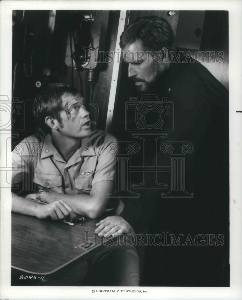 1978 Press Photo Ronny Cox and Charlton Heston star in Gray Lady Down - Historic Images