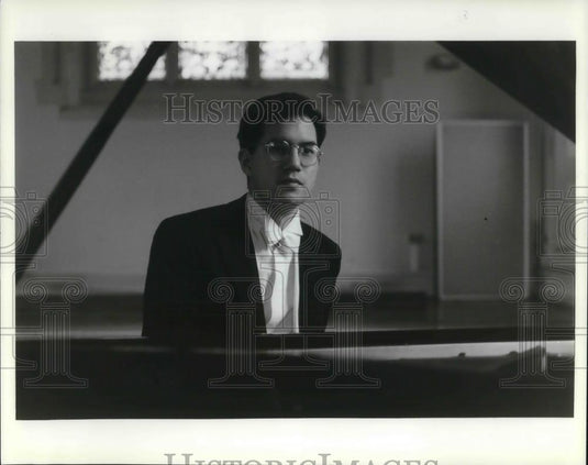 1995 Press Photo William Fong Classical Concert Pianist - cvp12412 - Historic Images