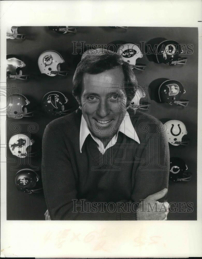 1975 Press Photo Andy Williams Suoernight at the Superbowl - cvp19765 - Historic Images