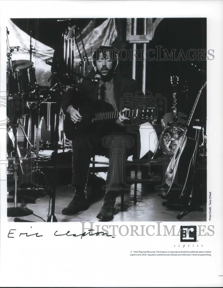 1992 Press Photo Eric Clapton Rock Blues Singer Songwriter Musician Guitarist - Historic Images