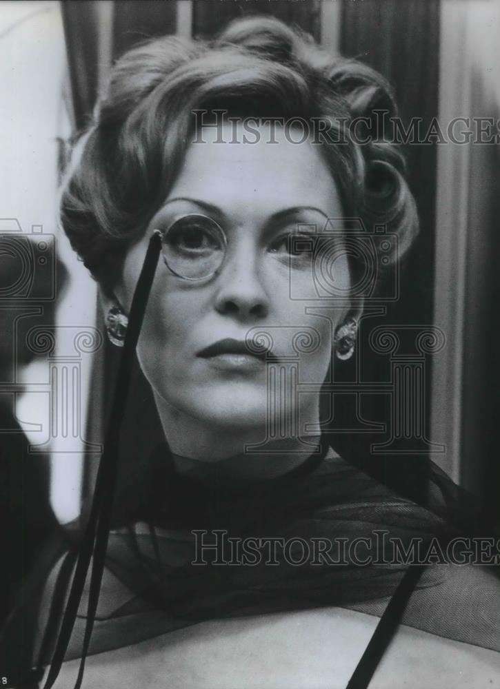 1977 Press Photo Faye Dunaway in Voyage of the Damned - cvp03314 - Historic Images