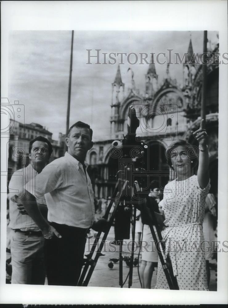 1968 Press Photo Richard Sozio, William Hartigan &amp; Helen Jean Rogers in Venice - Historic Images