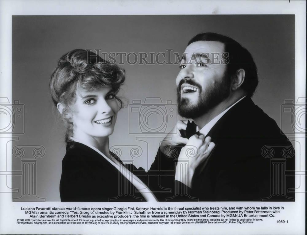 1982 Press Photo Luciano Pavarotti with Kathryn Harrold - cvp16863 - Historic Images