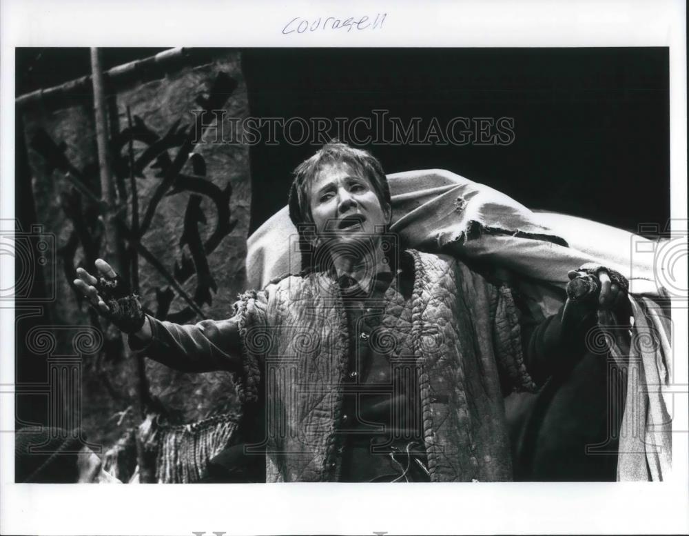 1992 Press Photo Olympia Dukakis in Mother Courage - cvp05804 - Historic Images