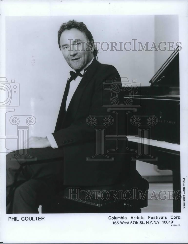 1987 Press Photo Phil Coulter Folk Pop Pianist Musician Singer Songwriter - Historic Images