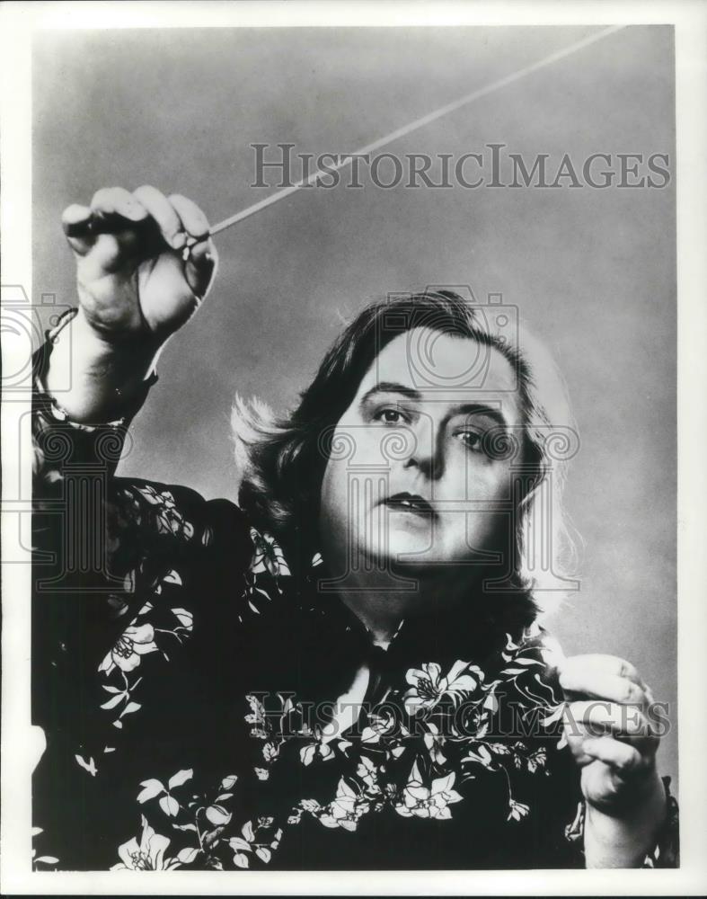 1977 Press Photo Sarah Caldwell Opera Conductor Impresario Stage Director - Historic Images