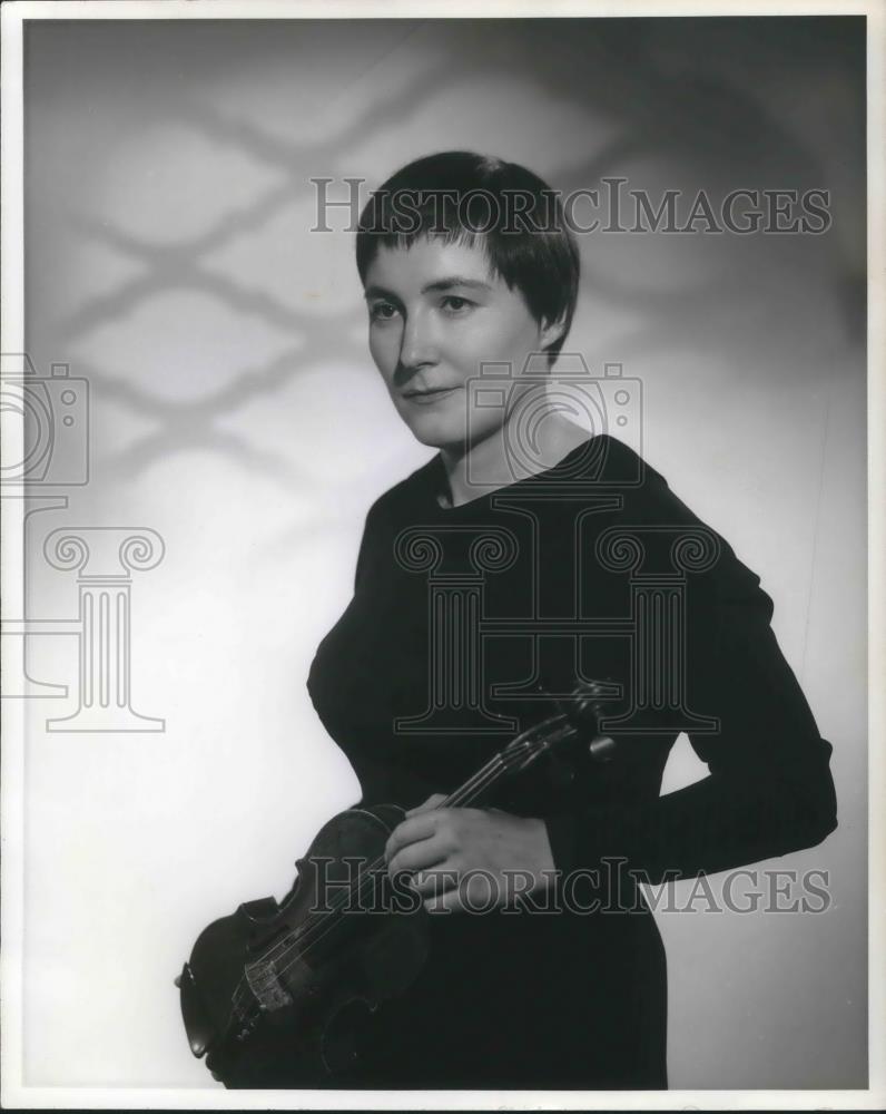 1959 Press Photo Renata Armani Violinist - cvp08258 - Historic Images