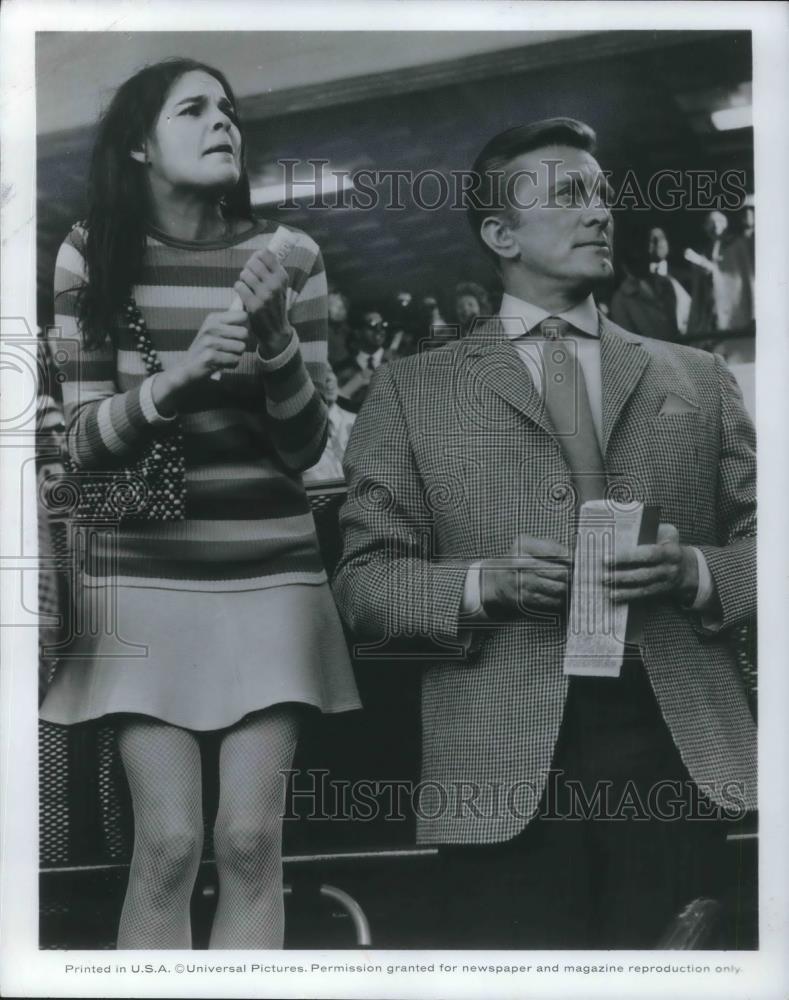 1968 Press Photo Ali MacGraw and Kirk Douglas in A Lovely Way to Die - cvp03803 - Historic Images