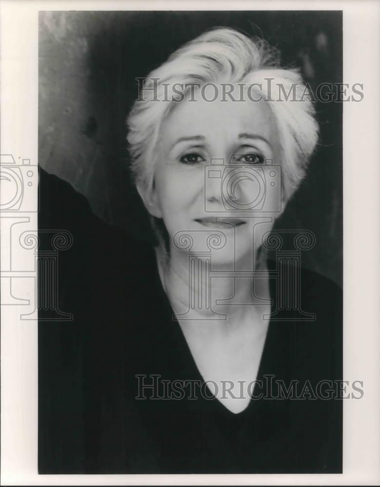 1992 Press Photo Olympia Dukakis - cvp06902 - Historic Images