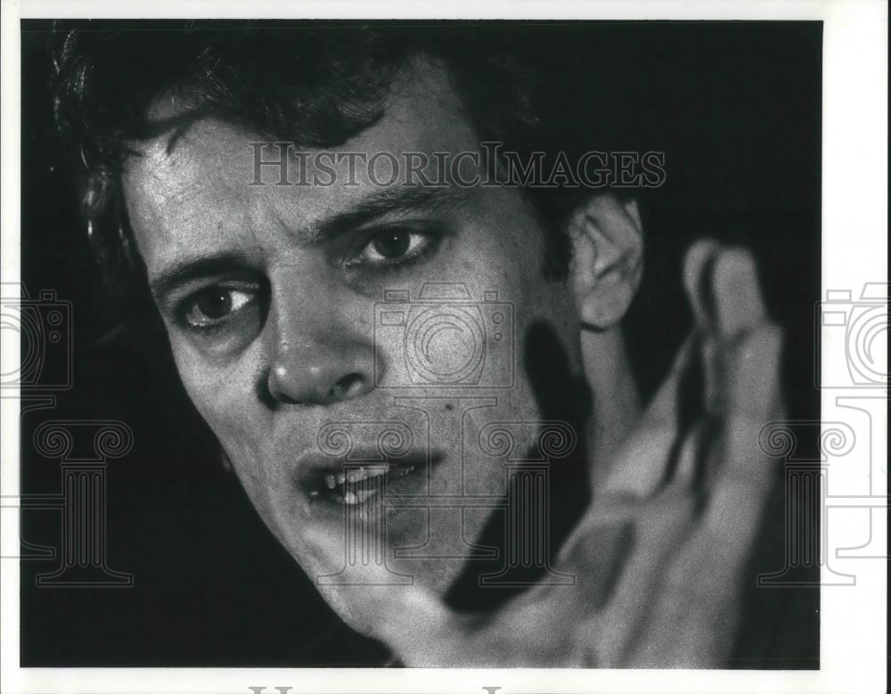 1989 Press Photo Stewart Copeland Talks To Press at Cleveland Opera Opening - Historic Images