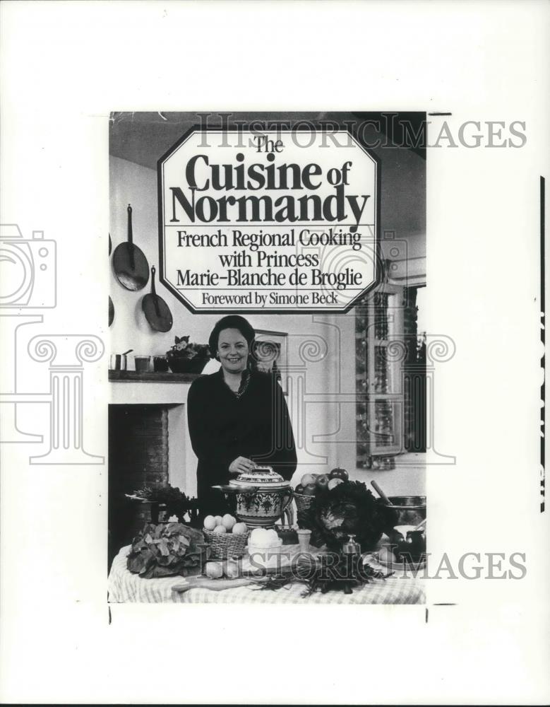 1985 Press Photo Marie Blanche de Broglie of Cuisine of Normandy - cvp06466 - Historic Images