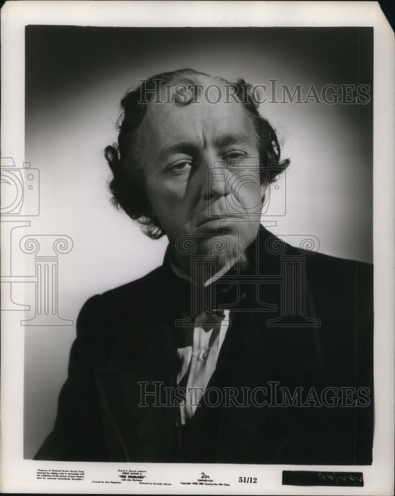 1951 Press Photo Alex Guinness in The Mudlark - cvp17708 - Historic Images