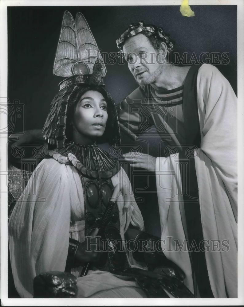 1978 Press Photo Yolanda Bavan &amp; Clayton Corzatte in Caesar &amp; Cleopatra - Historic Images