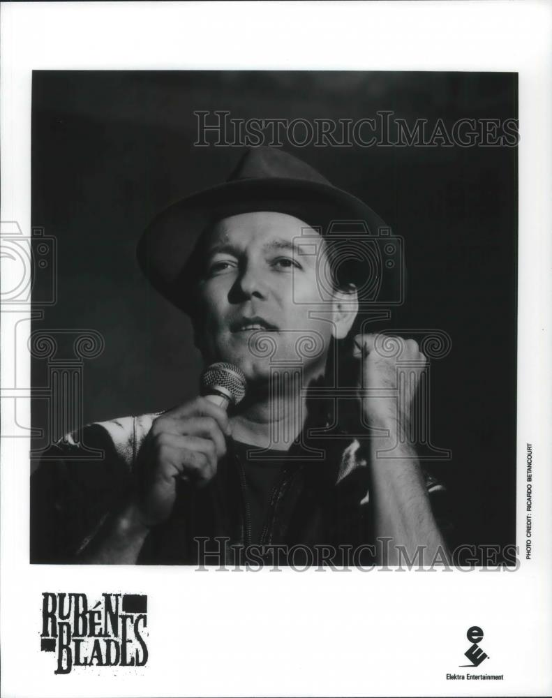 1990 Press Photo Ruben Blades Salsa Latin Singer Songwriter Actor Politician - Historic Images