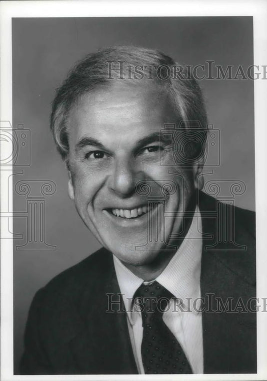 Press Photo Richard Dick Klaus Owner WNIR 100 FM Radio Akron Ohio - cvp09282 - Historic Images