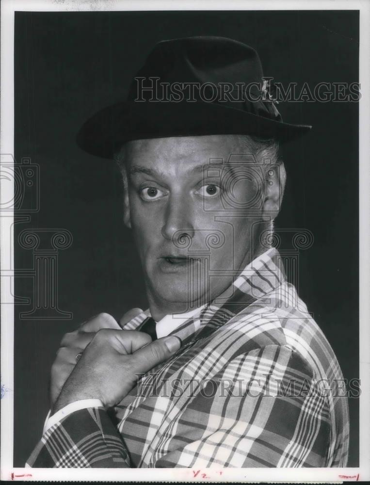 1966 Press Photo Art Carney in The Jackie Gleason Show - cvp07785 - Historic Images