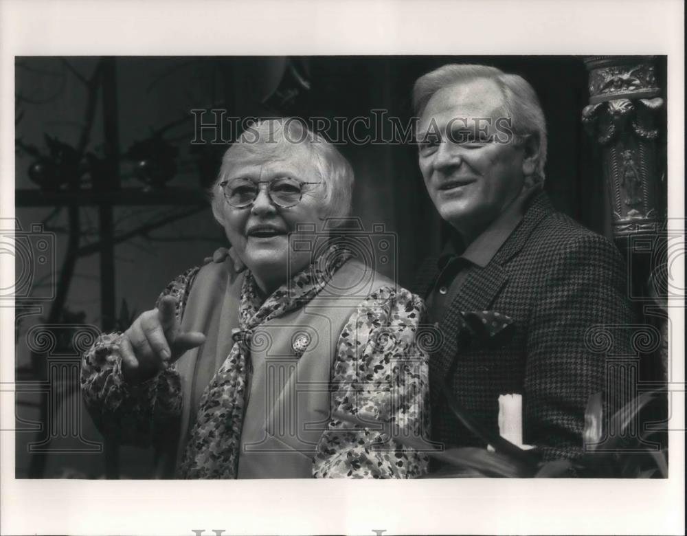 1992 Press Photo Pat Carroll &amp; George Grizzard in A Quarrel of Sparrows - Historic Images