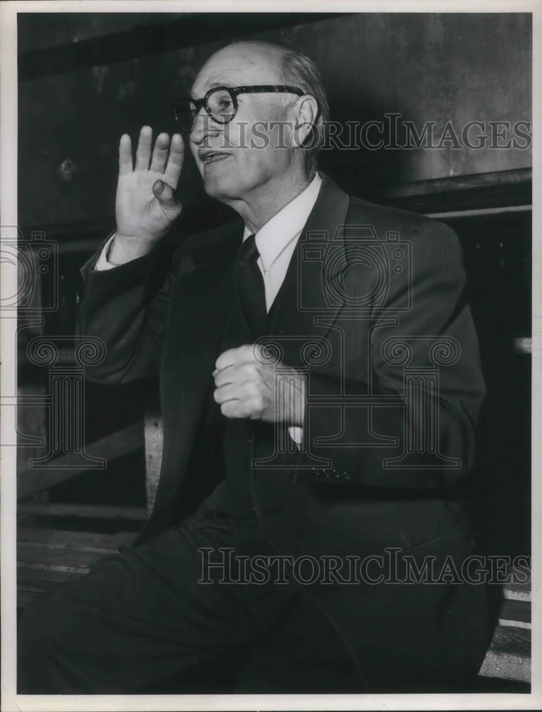 1952 Press Photo Jimmy Dunn Fight Manager - cvp03776 - Historic Images
