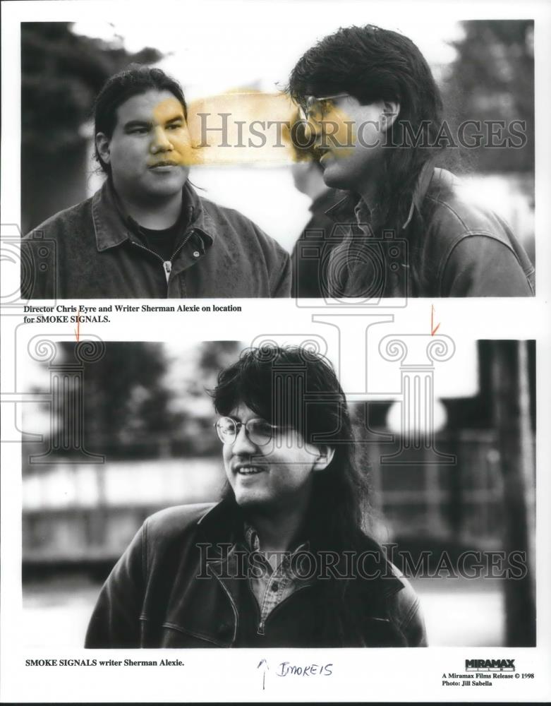 1998 Press Photo Sherman Alexander Writer and Chris Eyre Director Smoke Signals - Historic Images