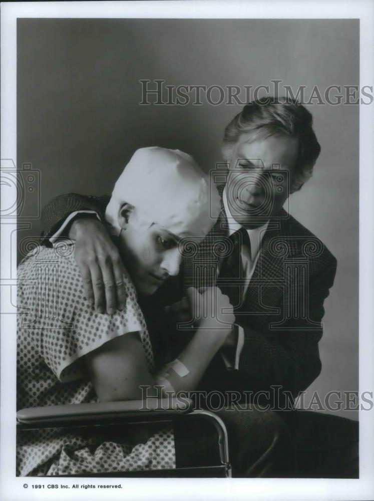 1991 Press Photo Denis Heames and Richard Chamberlain Aftermath A Test of Love - Historic Images