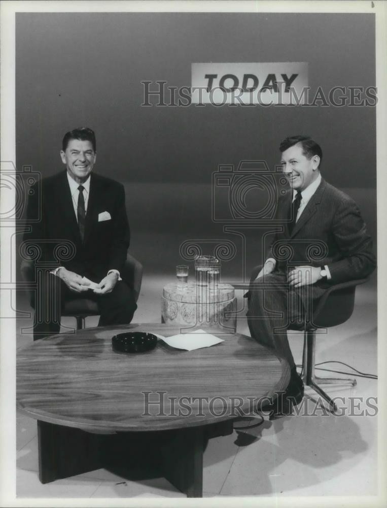 1986 Press Photo Ronald Reagan and Paul Cunningham on Today NBC News - cvp11055 - Historic Images