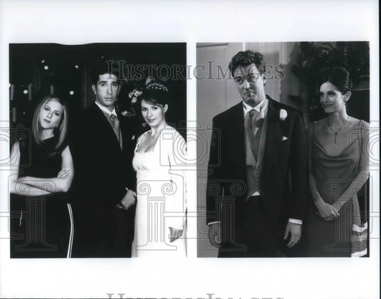 Press Photo Friends - cvp18338 - Historic Images