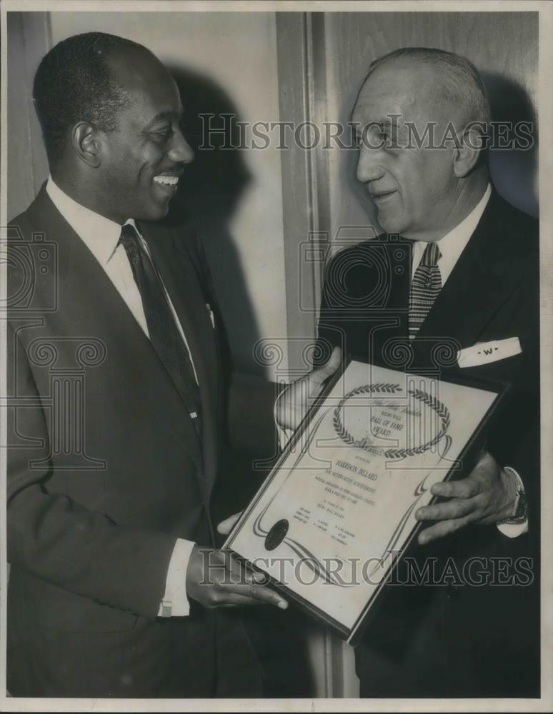 1955 Press Photo Harrison Dillard receives citation from Ray Watts - cvp03255 - Historic Images