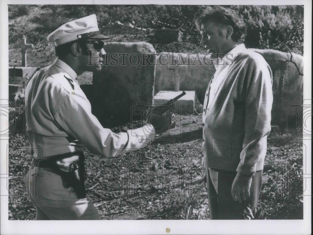 1967 Press Photo Raymond Saint-Jacques and Richard Burton in The Comedians - Historic Images
