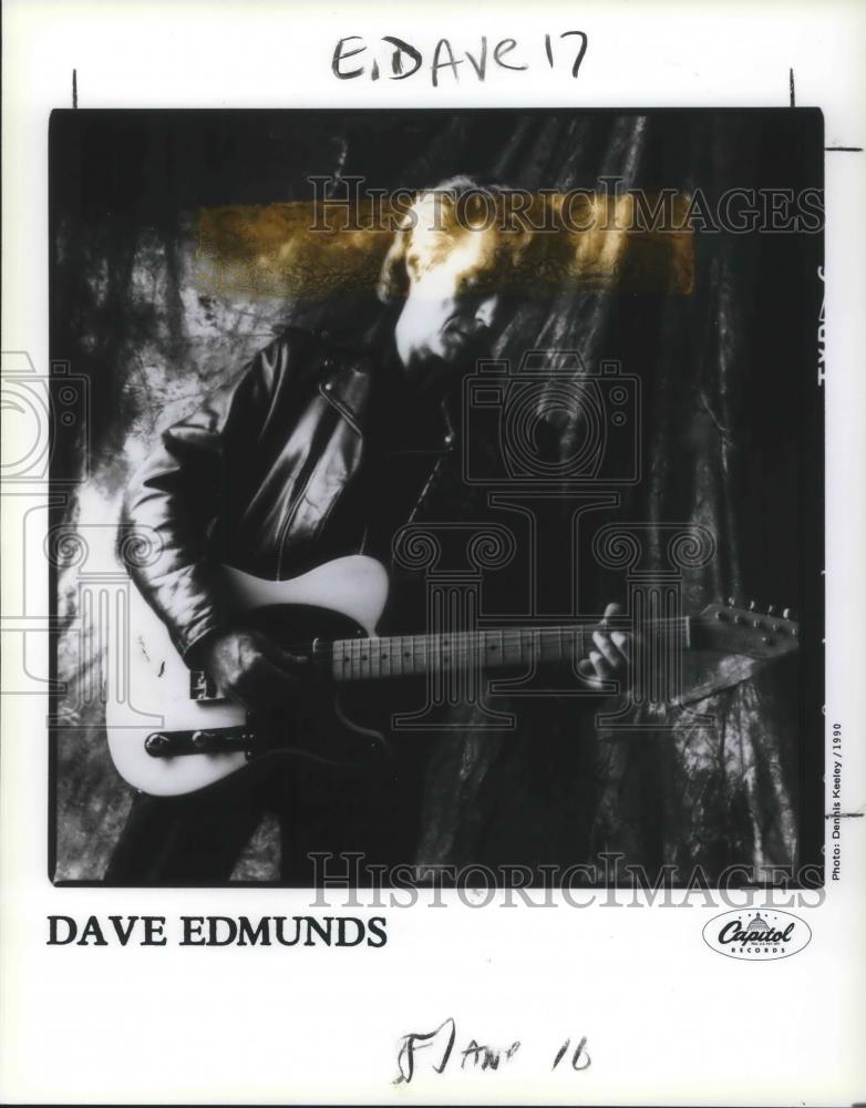 1990 Press Photo Dave Edumunds Rock Singer Guitarist Record Producer - cvp06036 - Historic Images