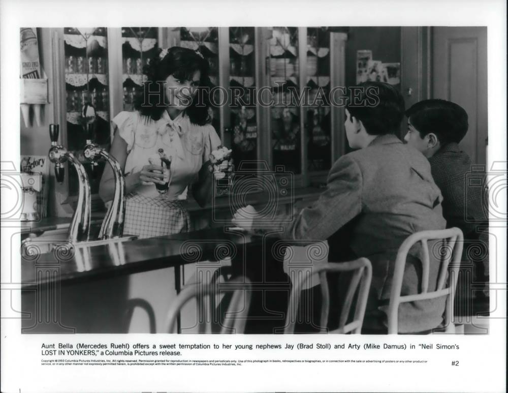 1993 Press Photo Bella Kurnitz and Brad Stoll And Mike Damus in Lost in Yonkers - Historic Images