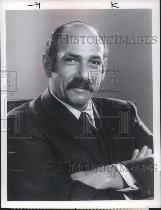 1970 Press Photo Herschel Bernardi in Arnie - cvp05333 - Historic Images
