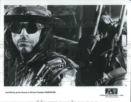1990 Press Photo Carl McCoy in Hardware - cvp08972 - Historic Images
