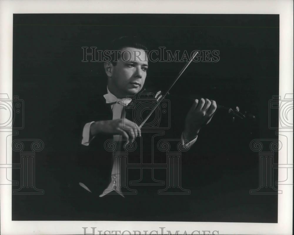 1960 Press Photo Rafael Druian Concert Violinist Cleveland Orchestra - cvp06719 - Historic Images