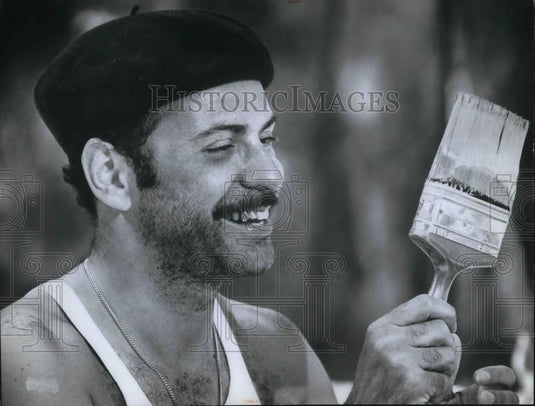 1969 Press Photo Alan Arkin in Popi - cvp15026 - Historic Images