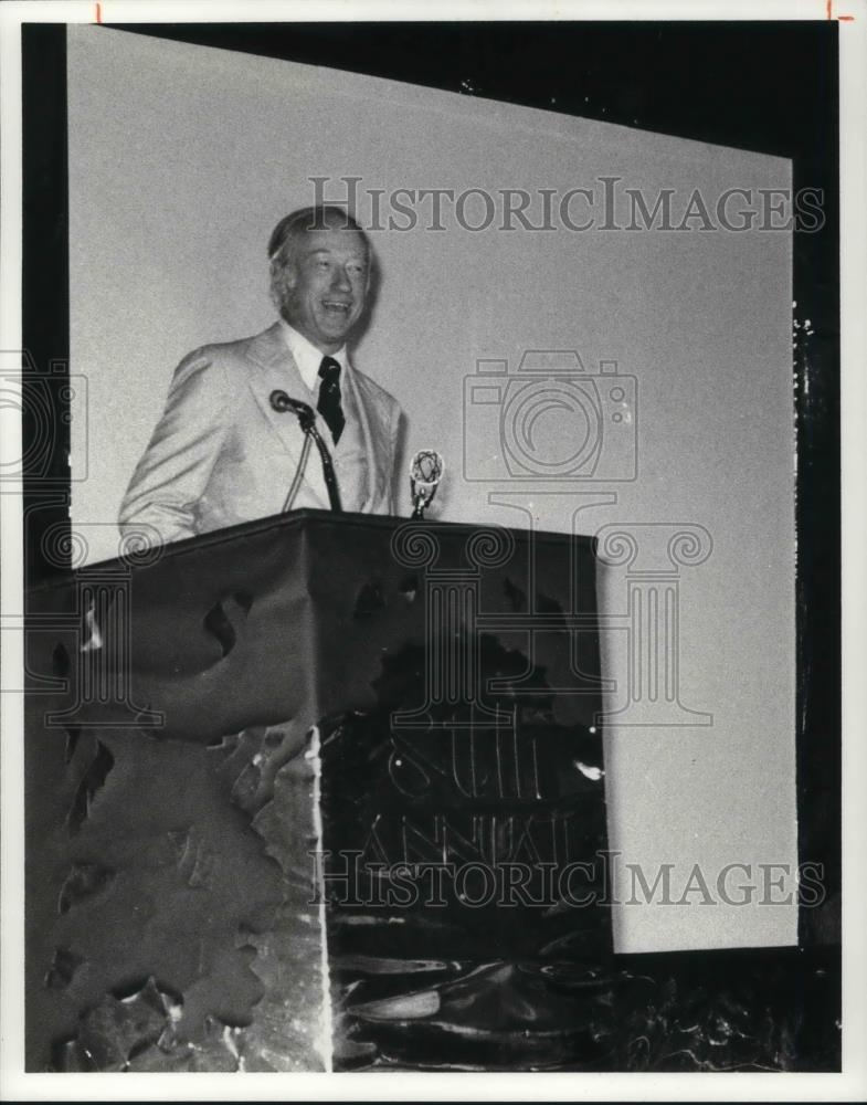 1977 Press Photo Tom Haley receives special Emmy award - cvp17306 - Historic Images