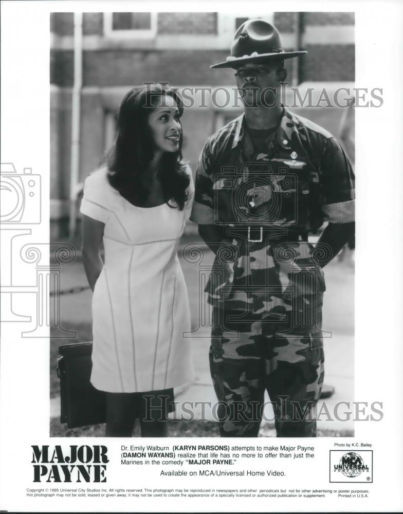 1996 Press Photo Karyn Parsons and Damon Wayans star in Major Payne - cvp09986 - Historic Images