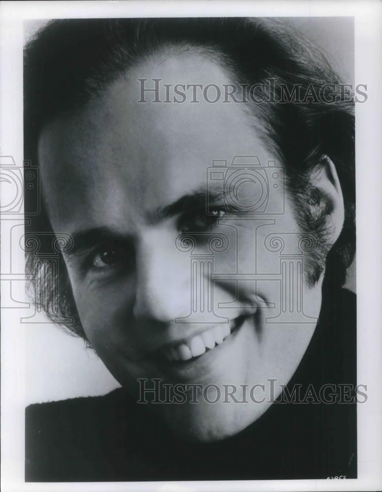 1983 Press Photo Michael Devlon Baritone - cvp04236 - Historic Images