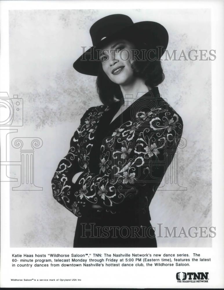 Press Photo Katie Hass Hosting Wildhorse Saloon - cvp10866 - Historic Images