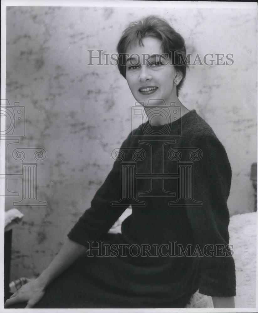 1962 Press Photo Taina Elg in Irma La Douce - cvp06111 - Historic Images