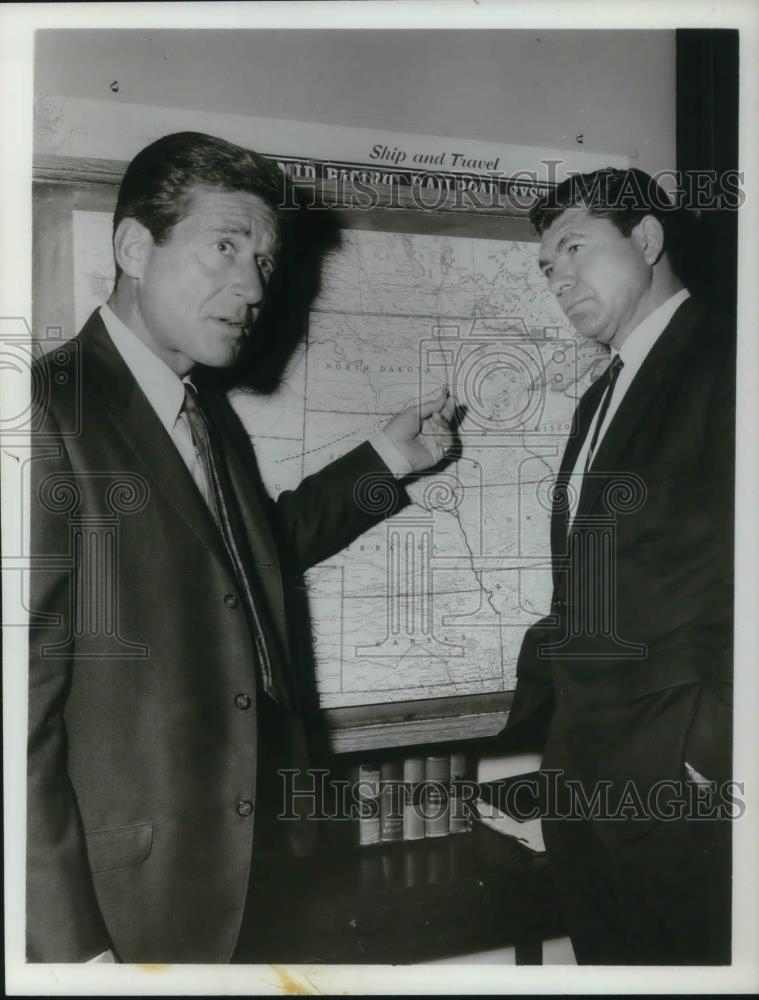 Press Photo Efrem Zimbalist Jr - cvp19906 - Historic Images