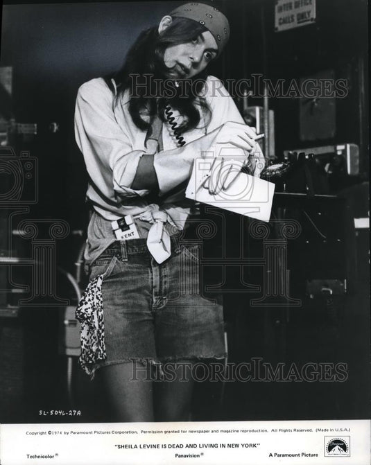 1975 Press Photo Jennie Berlin in Sheila Levine is Dead and Living in New York - Historic Images