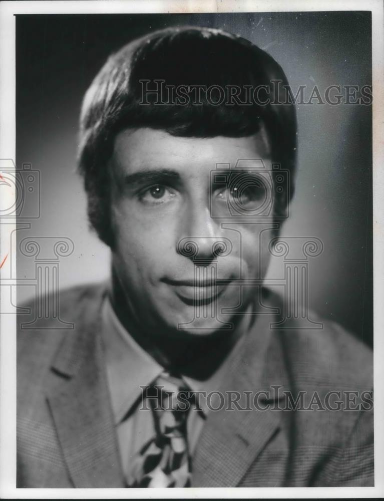 1970 Press Photo Martin Carr NBC News - cvp07885 - Historic Images