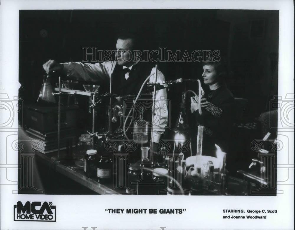 1987 Press Photo George C. Scott and Joanne Woodward in They Might Be Giants - Historic Images